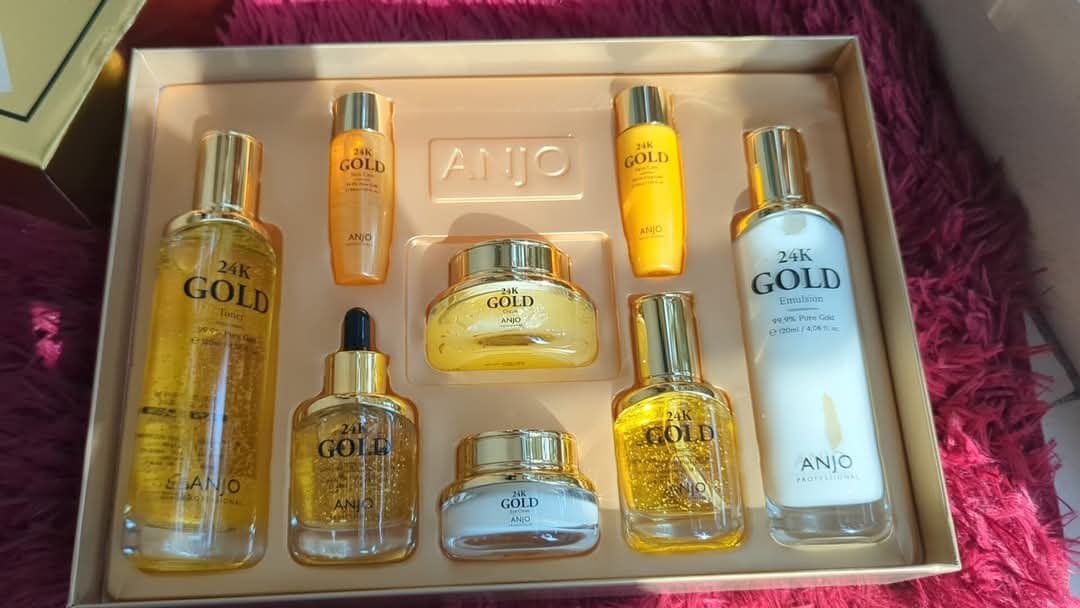 Anjo Professional 24k Gold Skin Care 6 Set 99.9% 

[Anjo] 24K Gold Skin Care Set (6 item) 1 set