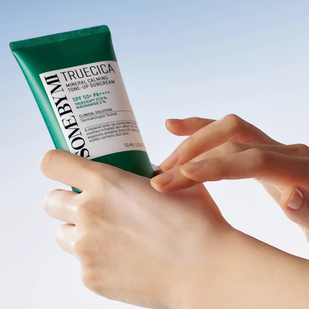 Some By Mi Truecica Mineral Calming Tone up Suncream SPF50+PA++++ 50ml