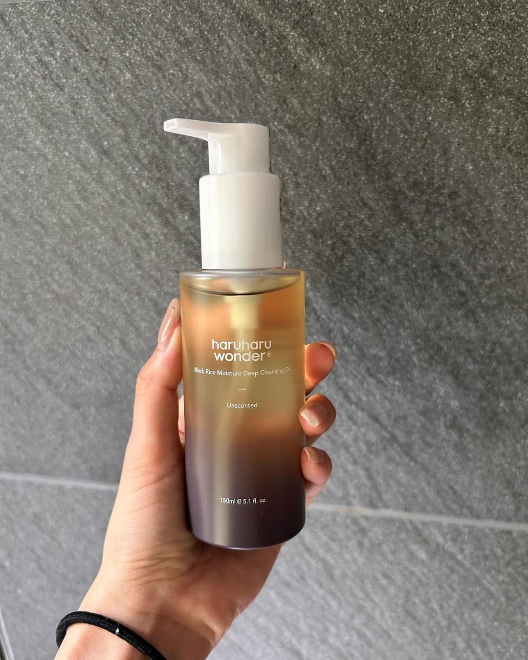 HARUHARU WONDER BLACK RICE MOISTURE DEEP
CLEANSING OIL 150ML